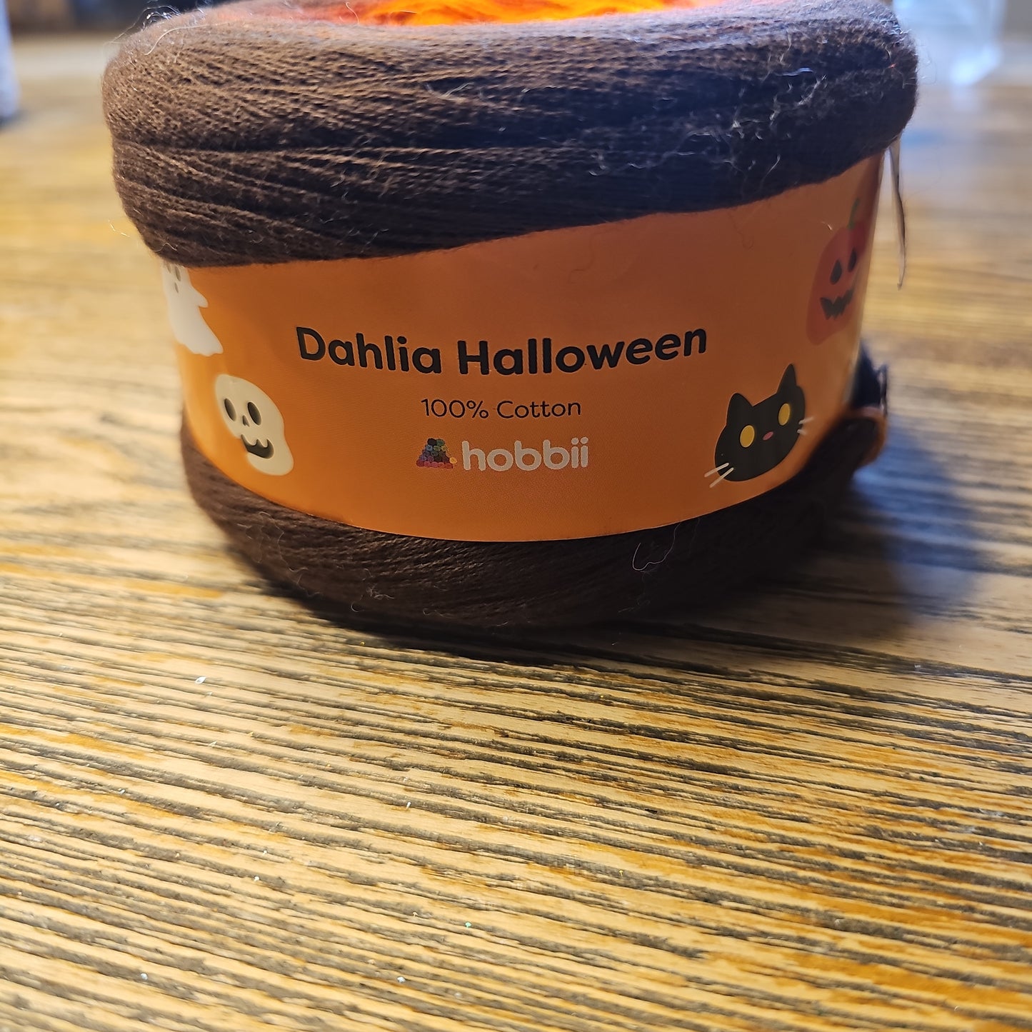 Hobbii Dahila Halloween Orange and Brown Yarn