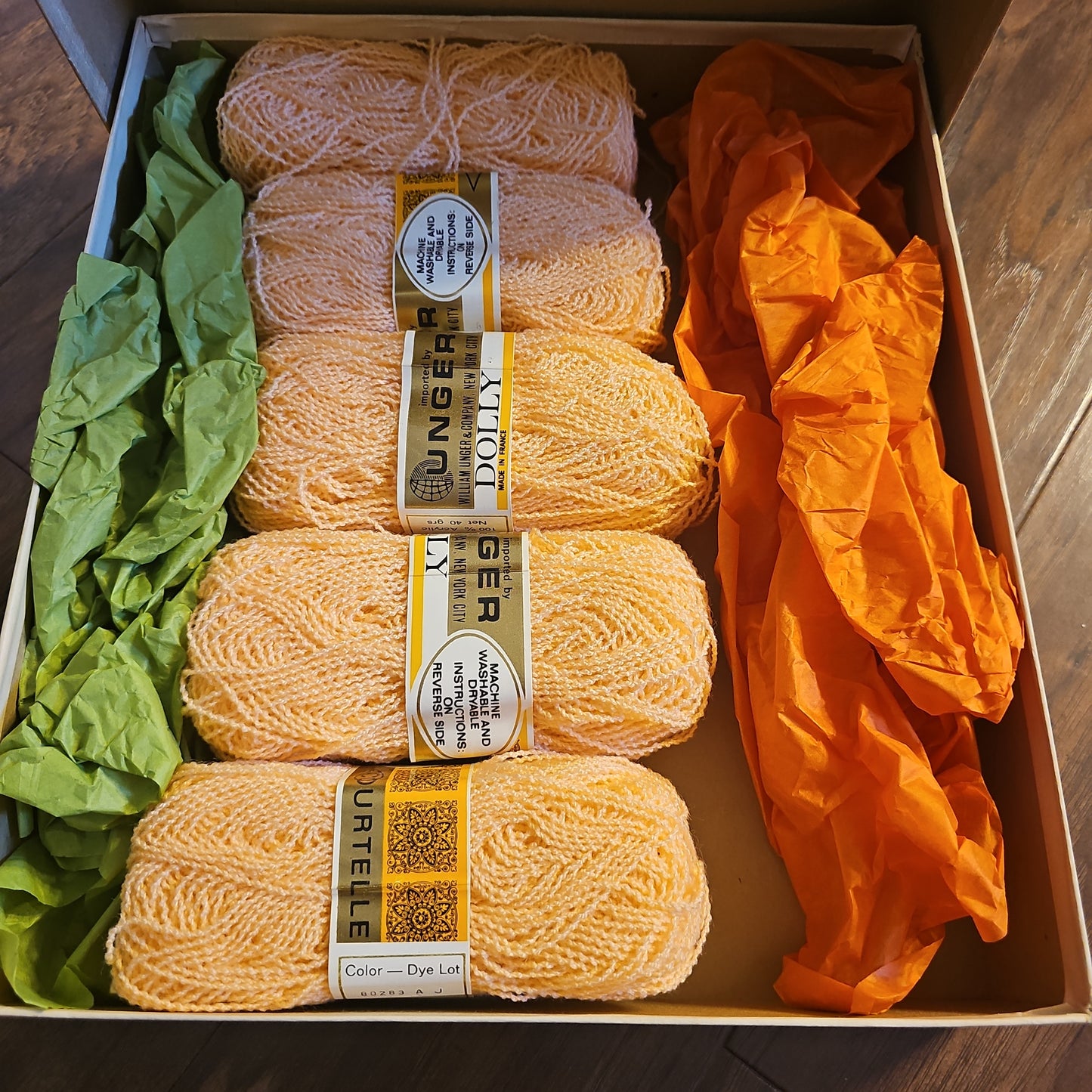 *Vintage*Unger Dolly Peach Yarn Box Set Lot