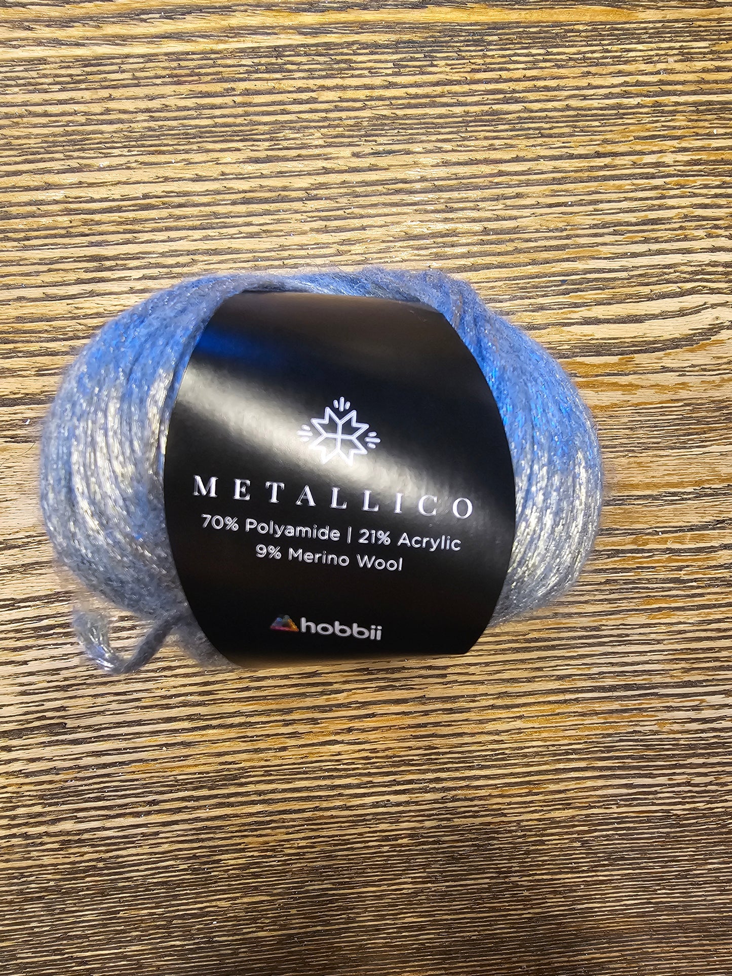 Hobbii Metallico Blue/Gold Shift Yarn