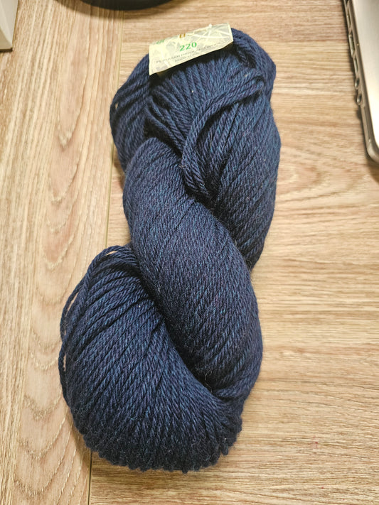 Cascade Yarns 220 The Heathers 100% Peruvian Highland Wool "Navy Blue" Yarn