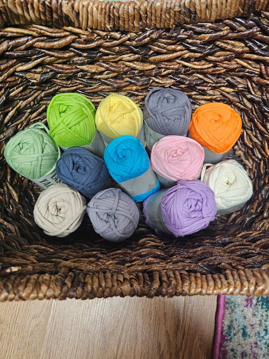 Beginner Yarn Multicolors *similar to Woobles yarn*