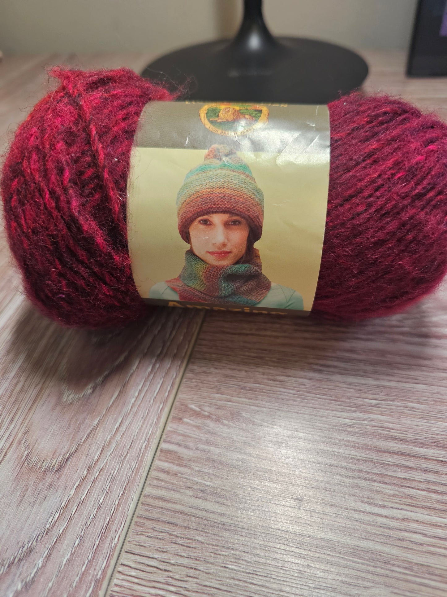 *Discontinued*Lion Brand Amazing "Roses" Yarn