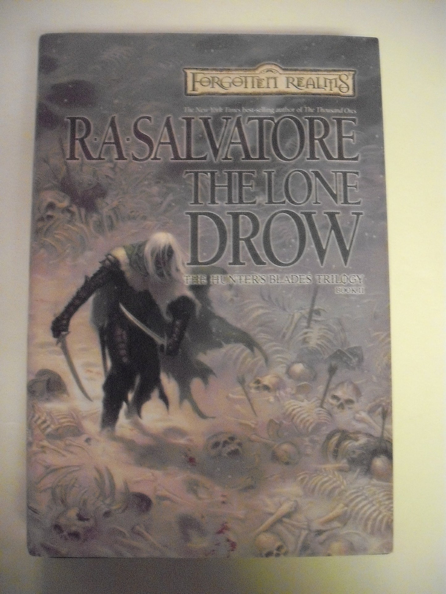 The Lone Drow (Forgotten Realms: The Hunter's Blades Trilogy, Book 2)