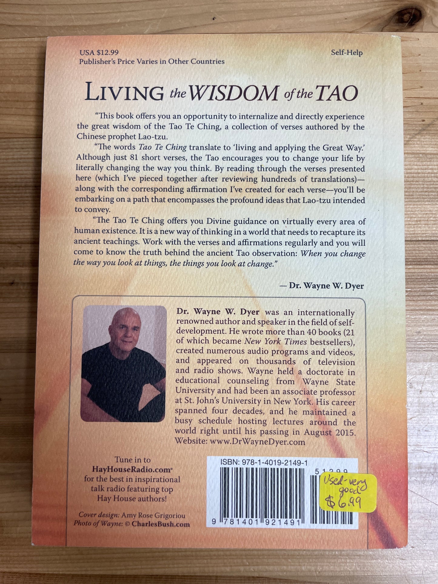 Living the Wisdom of the Tao: The Complete Tao Te Ching and Affirmations