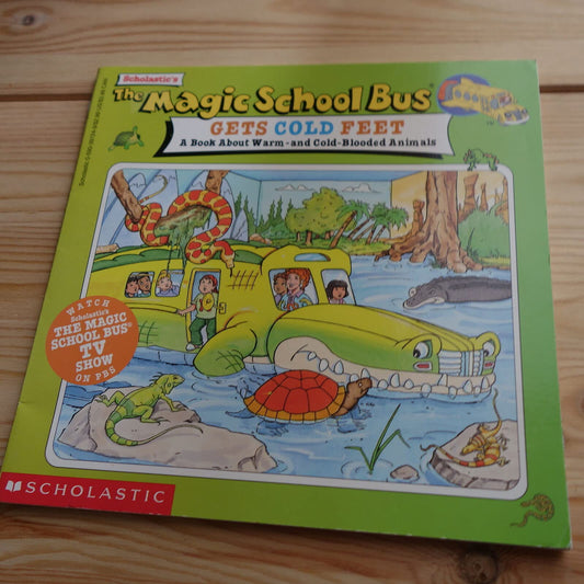 The Magic School Bus Gets Cold Feet: A Book About Hot-and Cold-blooded...